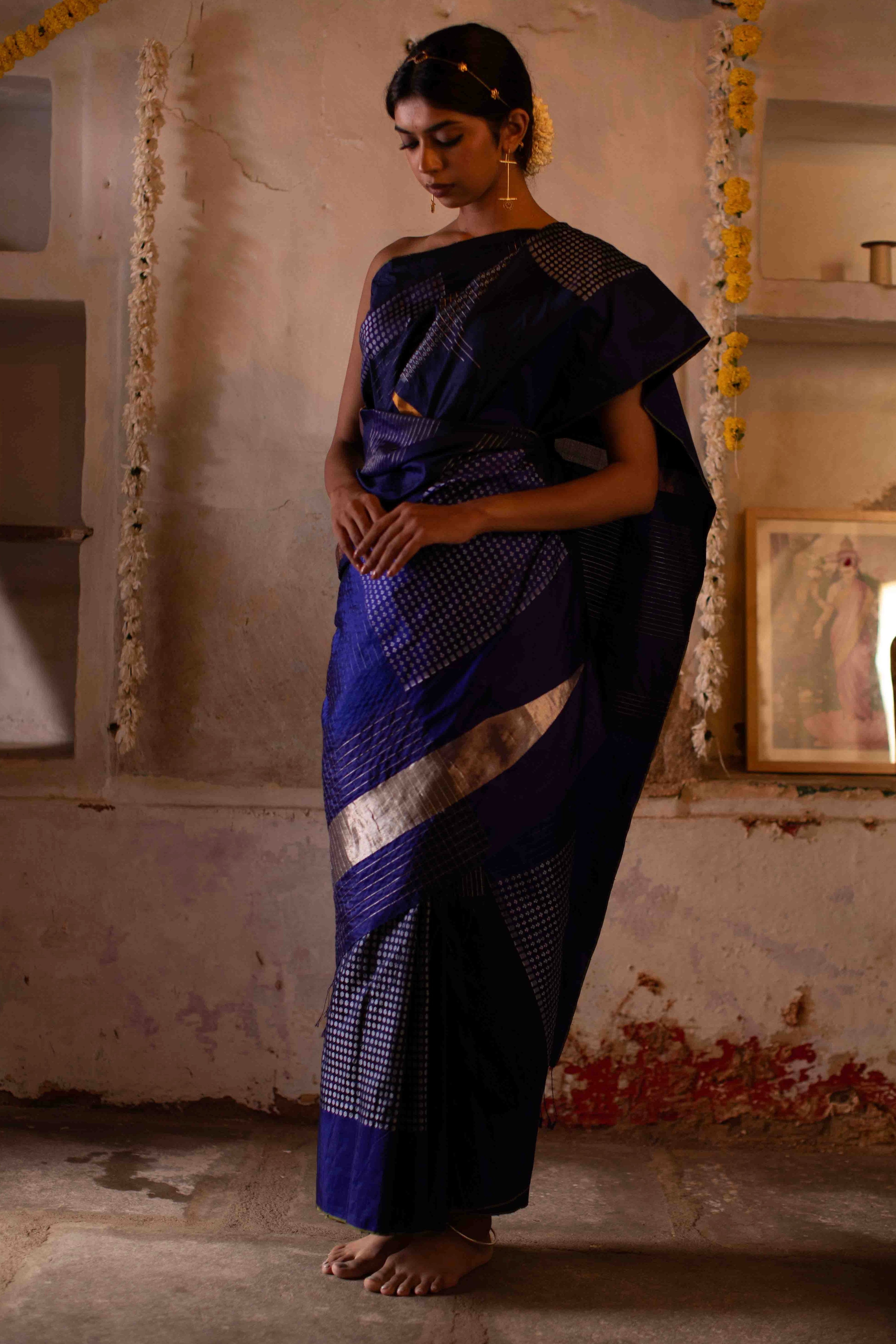 Nili baduku saree